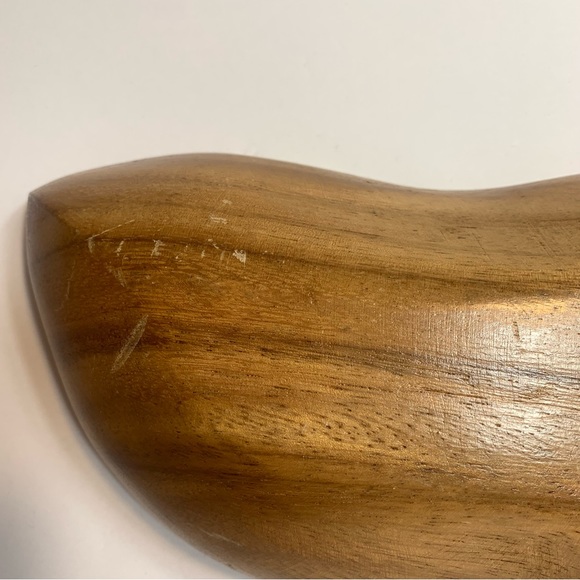 Vintage Monkeypod wood leaf dish. Approximately 15”L x 2”H x 5”W. - Picture 6 of 12